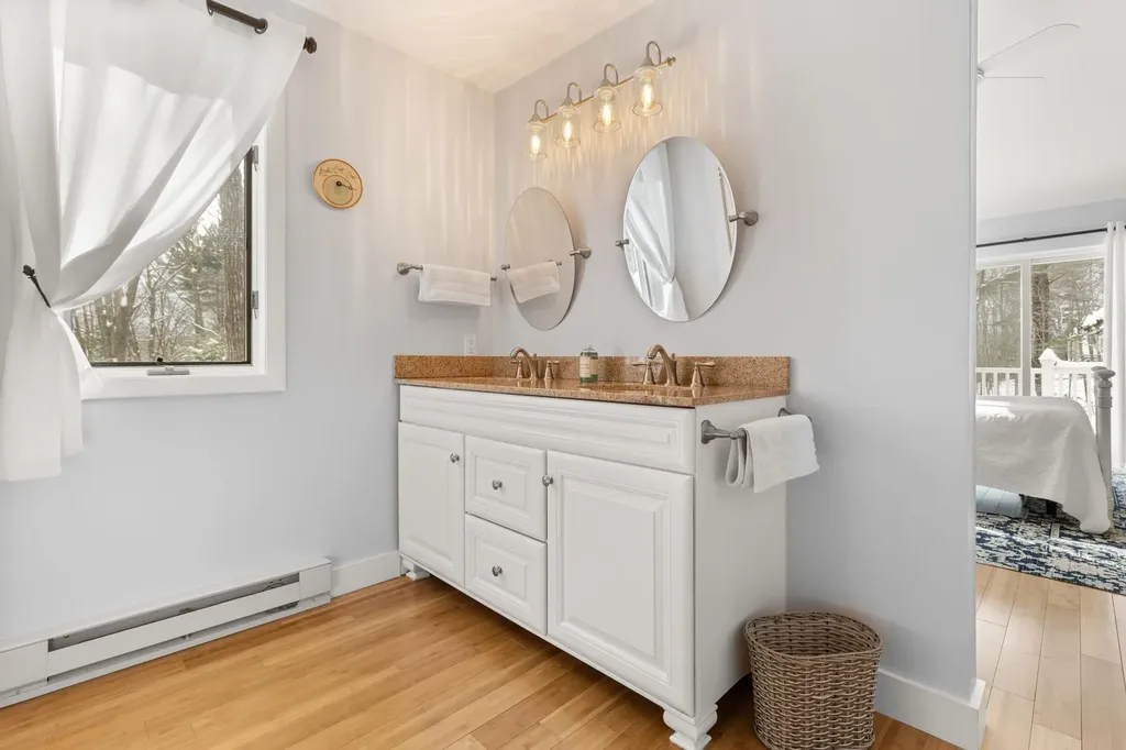 22 Pocahontas Road Kittery ME 03905