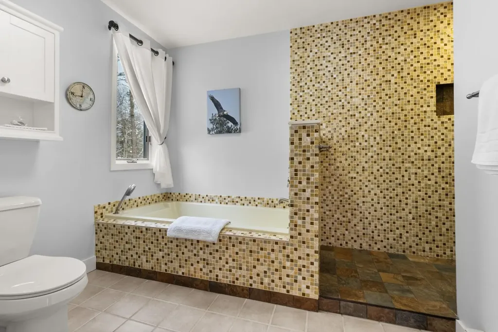 22 Pocahontas Road Kittery ME 03905