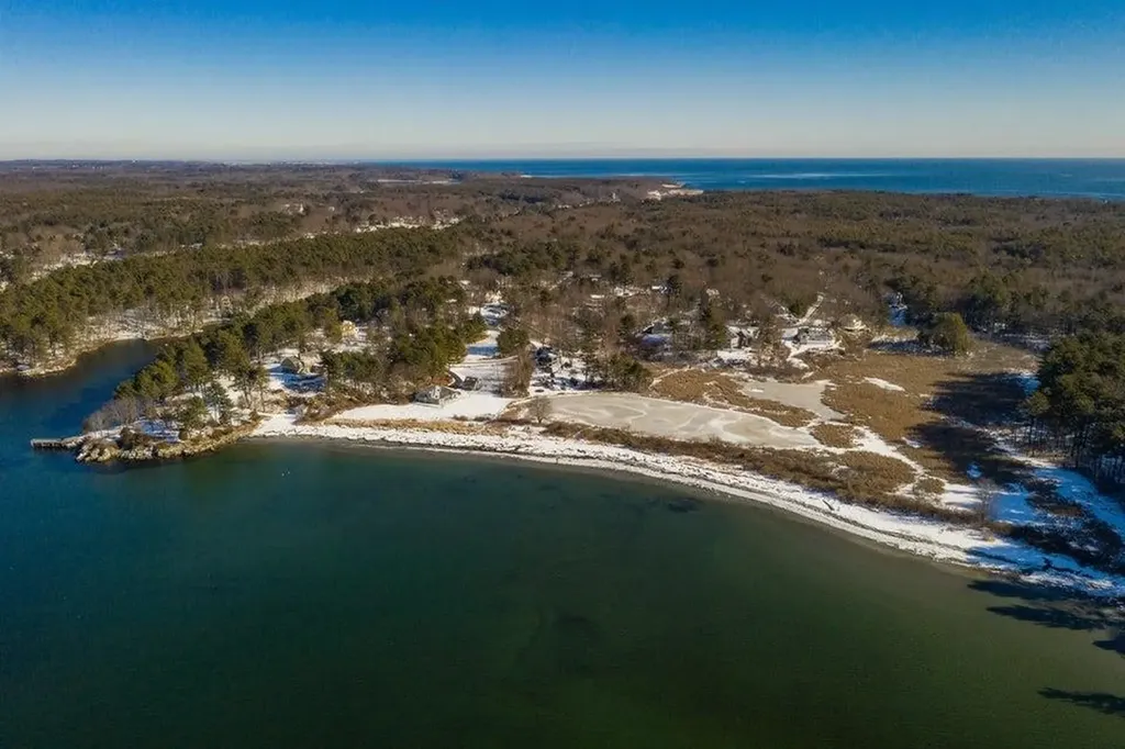 22 Pocahontas Road Kittery ME 03905