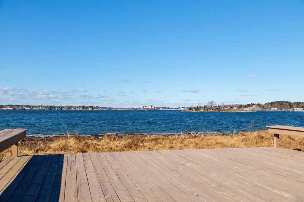 22 Pocahontas Road Kittery ME 03905
