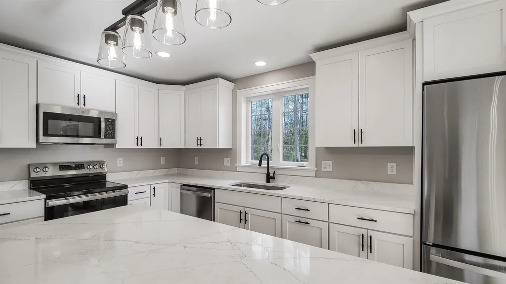 111 North River Road Epping NH 03042