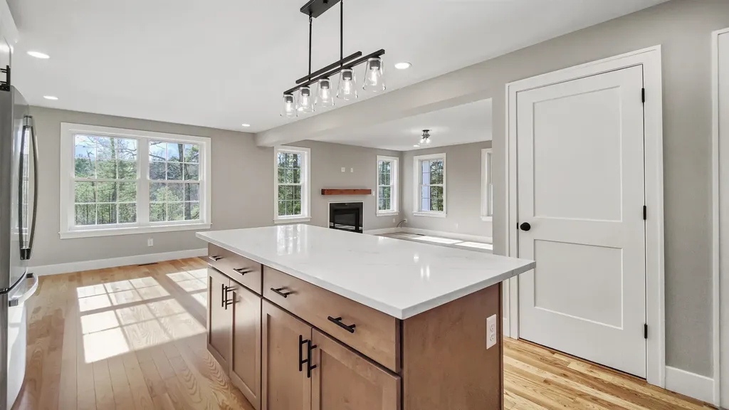 111 North River Road Epping NH 03042