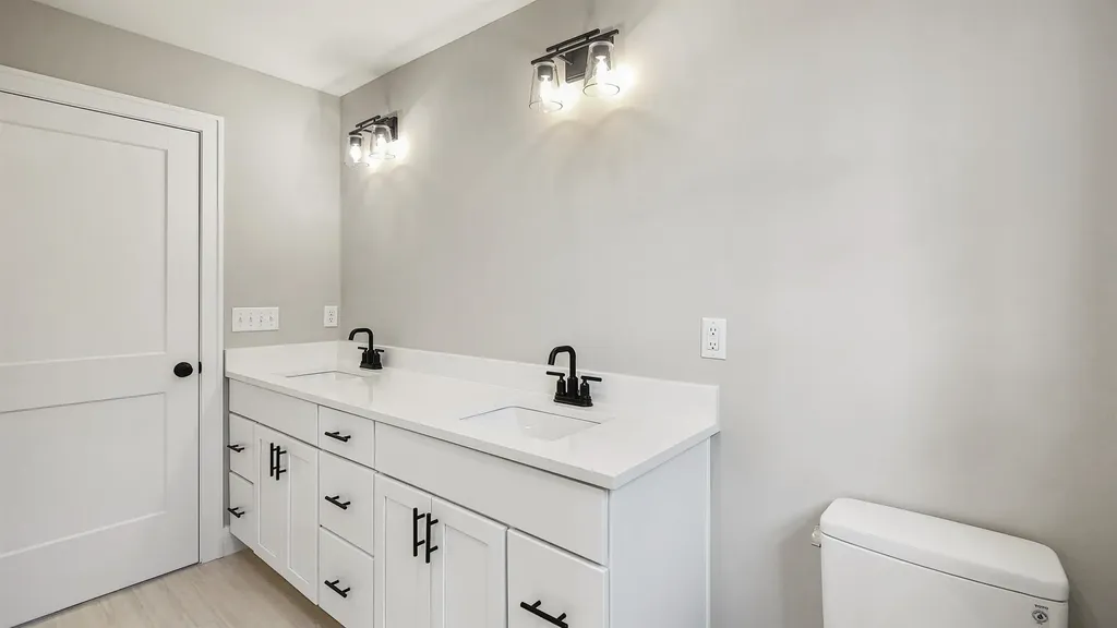 111 North River Road Epping NH 03042