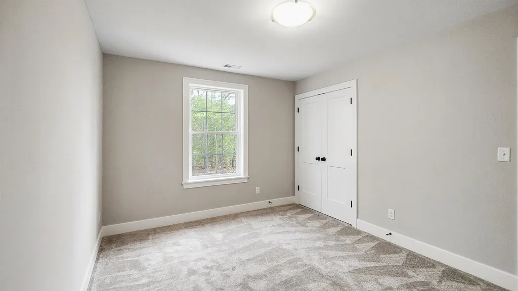 111 North River Road Epping NH 03042