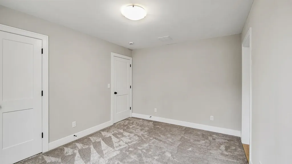 111 North River Road Epping NH 03042