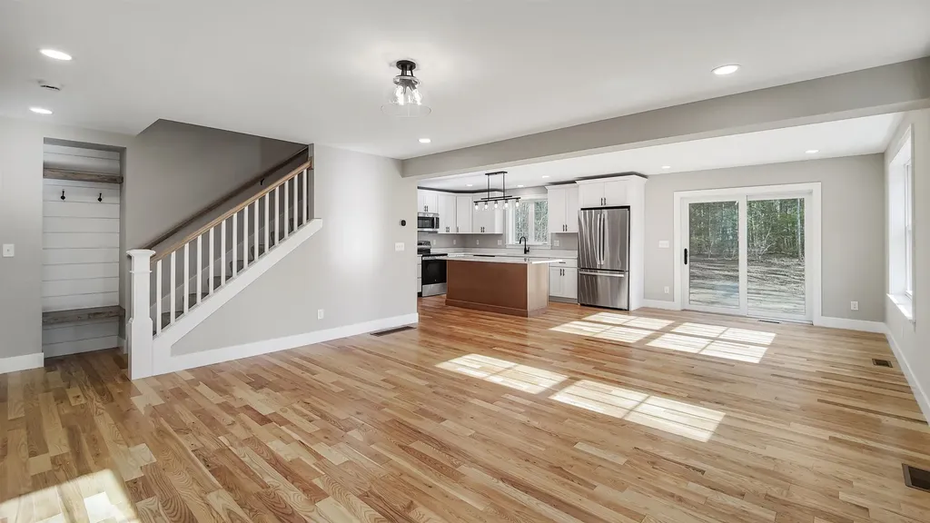 111 North River Road Epping NH 03042