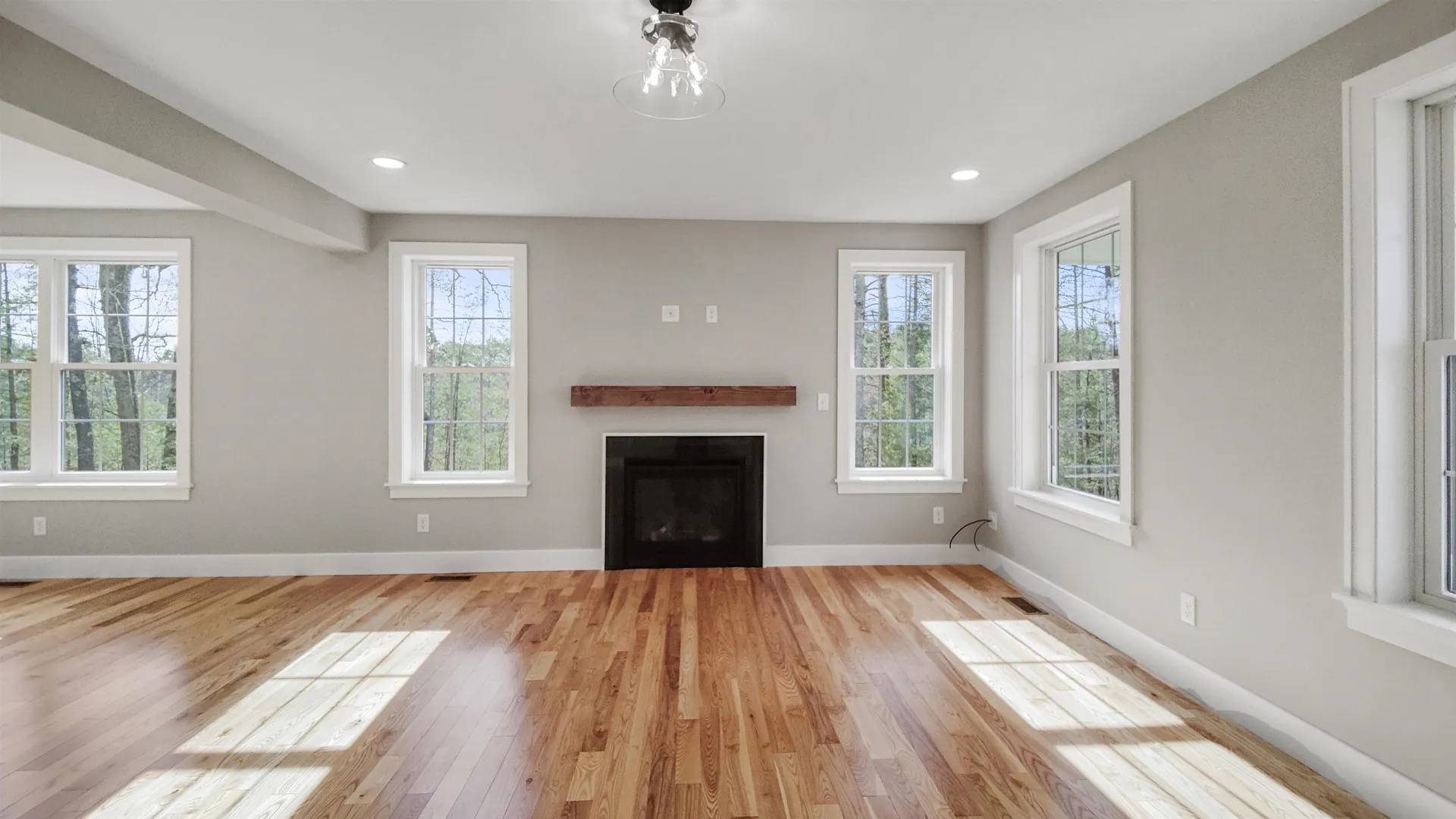 111 North River Road Epping NH 03042