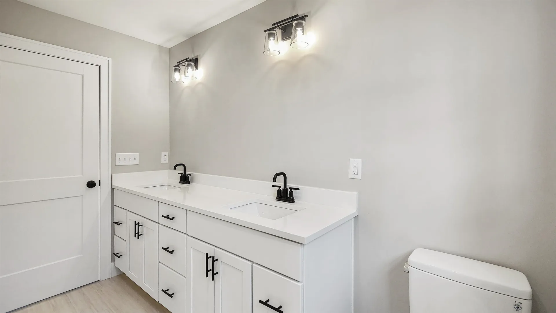 111 North River Road Epping NH 03042