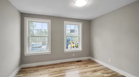 111 North River Road Epping NH 03042