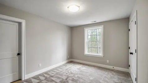 111 North River Road Epping NH 03042