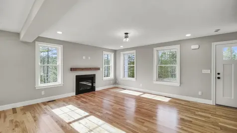 111 North River Road Epping NH 03042