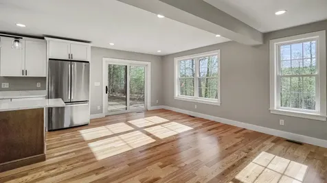 111 North River Road Epping NH 03042