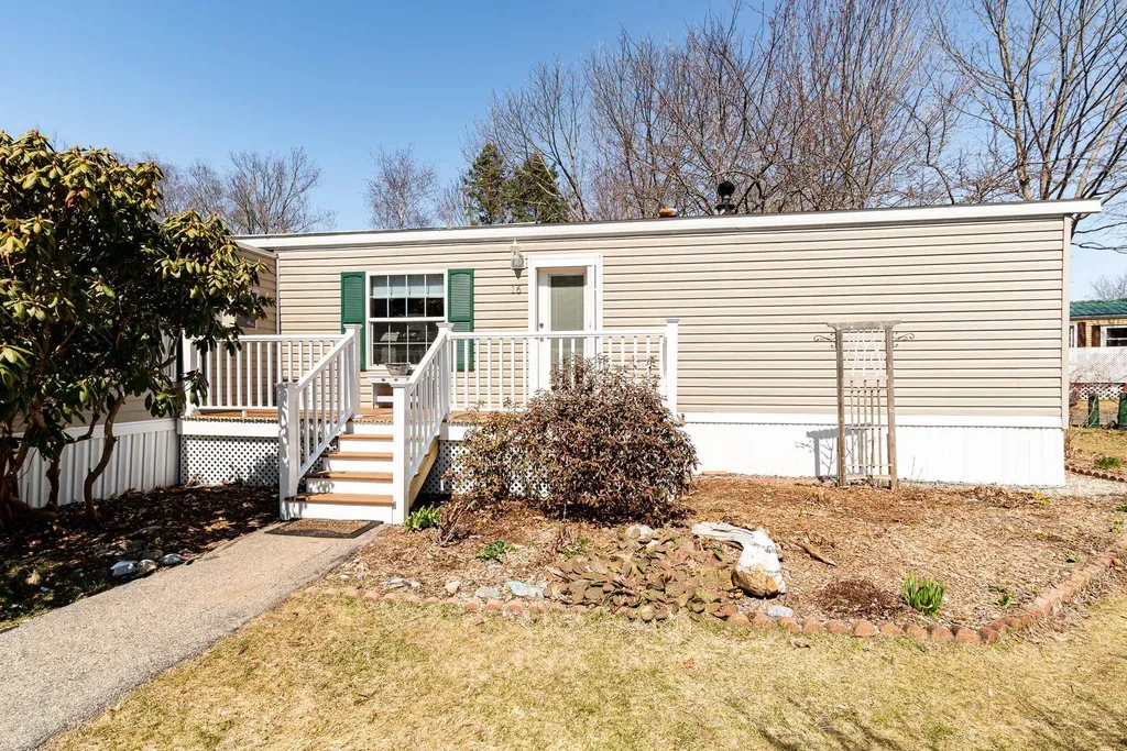 16 Granite Drive North Hampton NH 03862