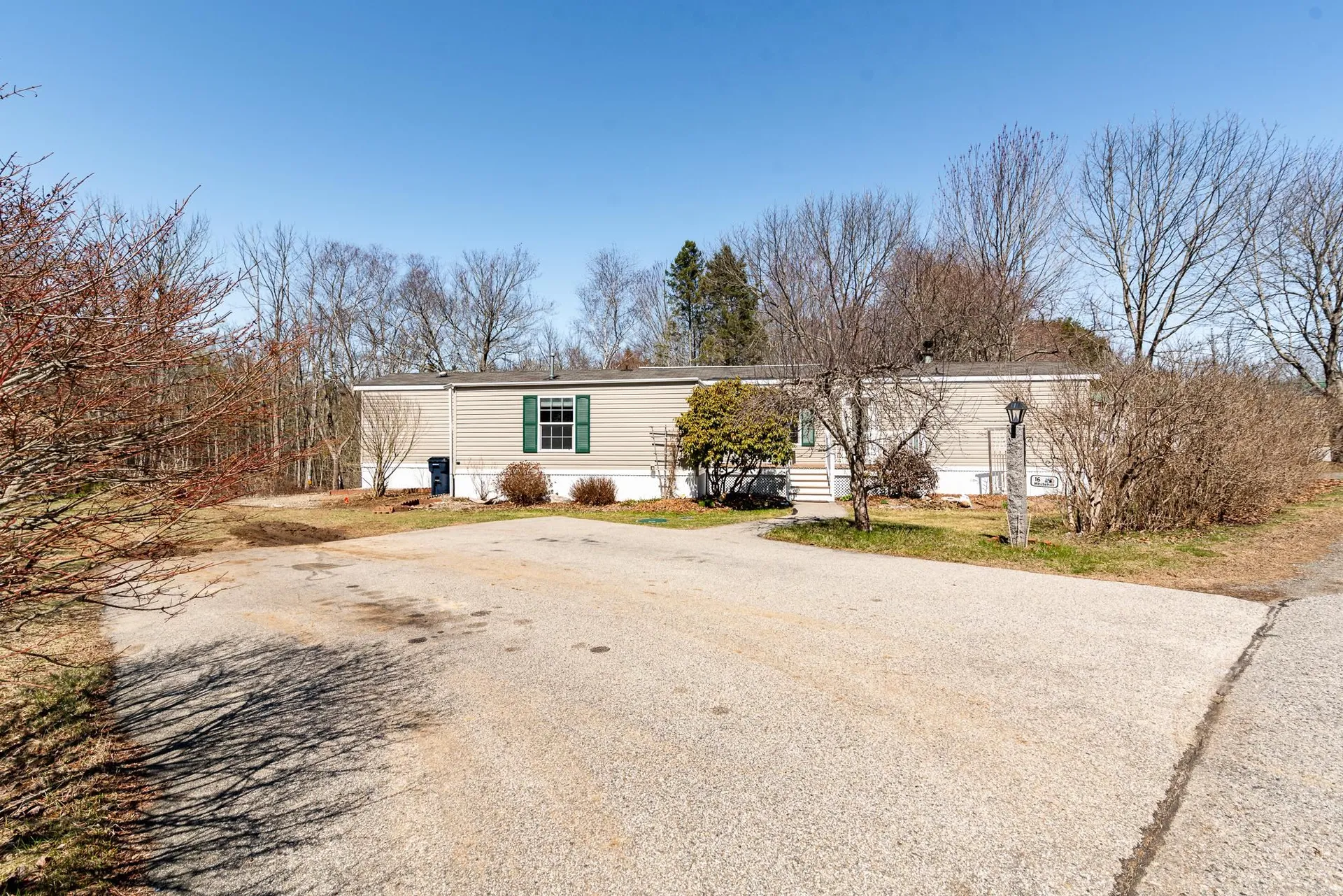 16 Granite Drive North Hampton NH 03862