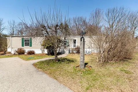 16 Granite Drive North Hampton NH 03862