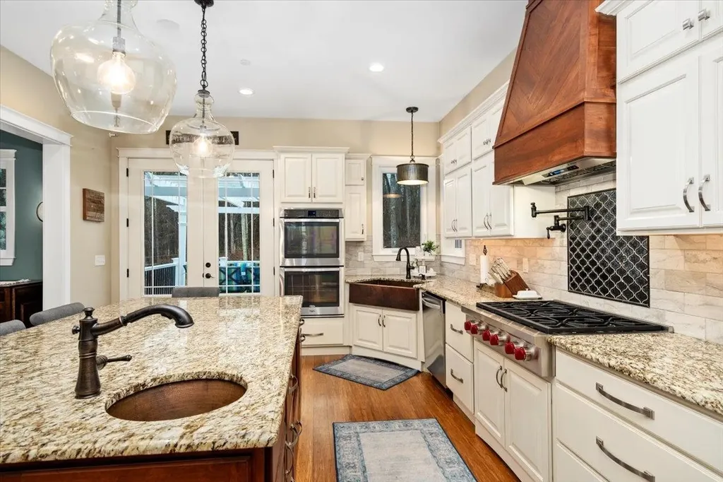 7 Lovejoy Lane Hollis NH 03049