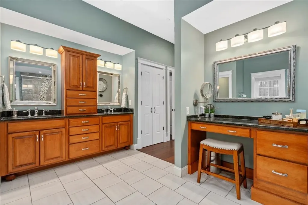 7 Lovejoy Lane Hollis NH 03049