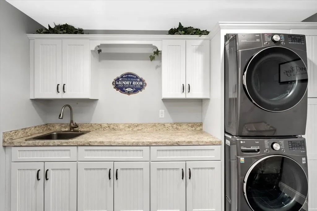 7 Lovejoy Lane Hollis NH 03049