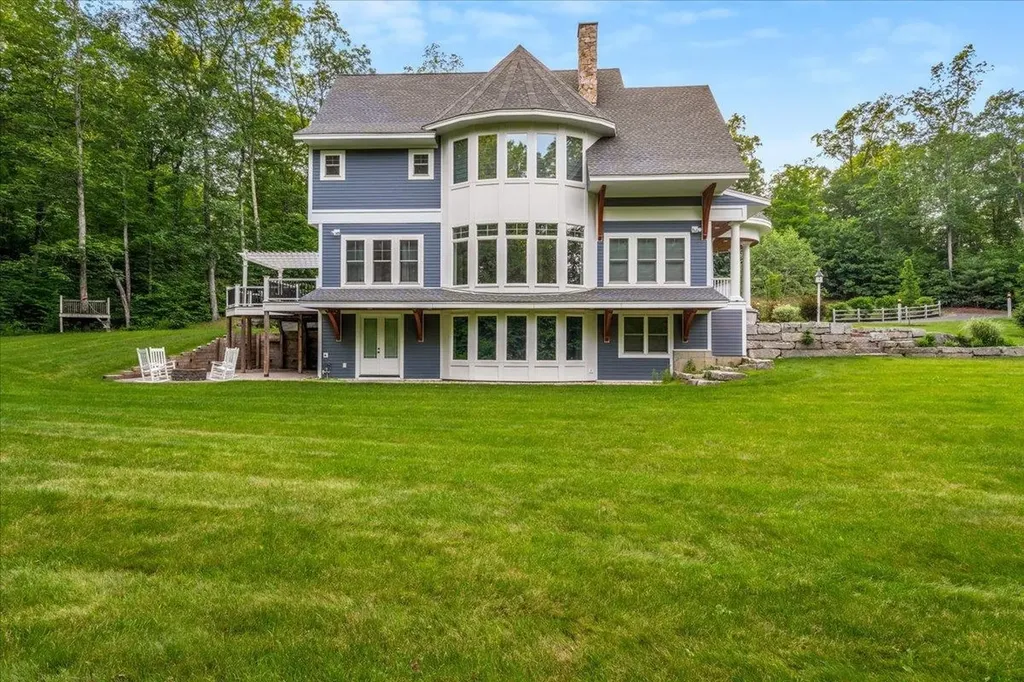 7 Lovejoy Lane Hollis NH 03049