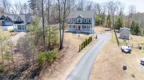153 Breezy Way Barrington NH 03825