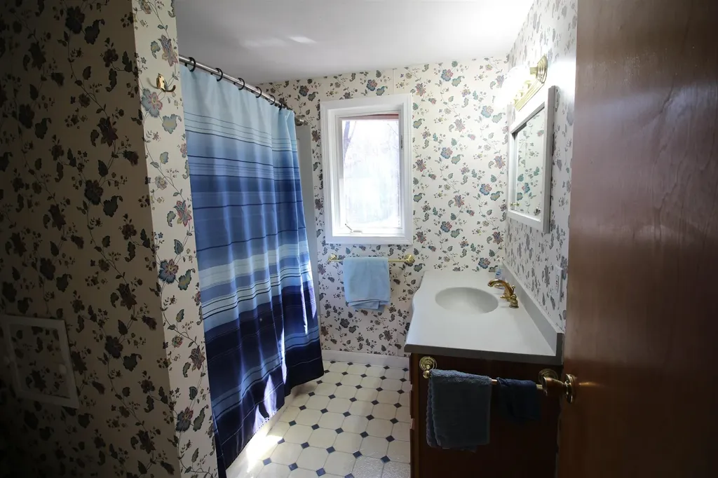 115 Odell Road Sandown NH 03873
