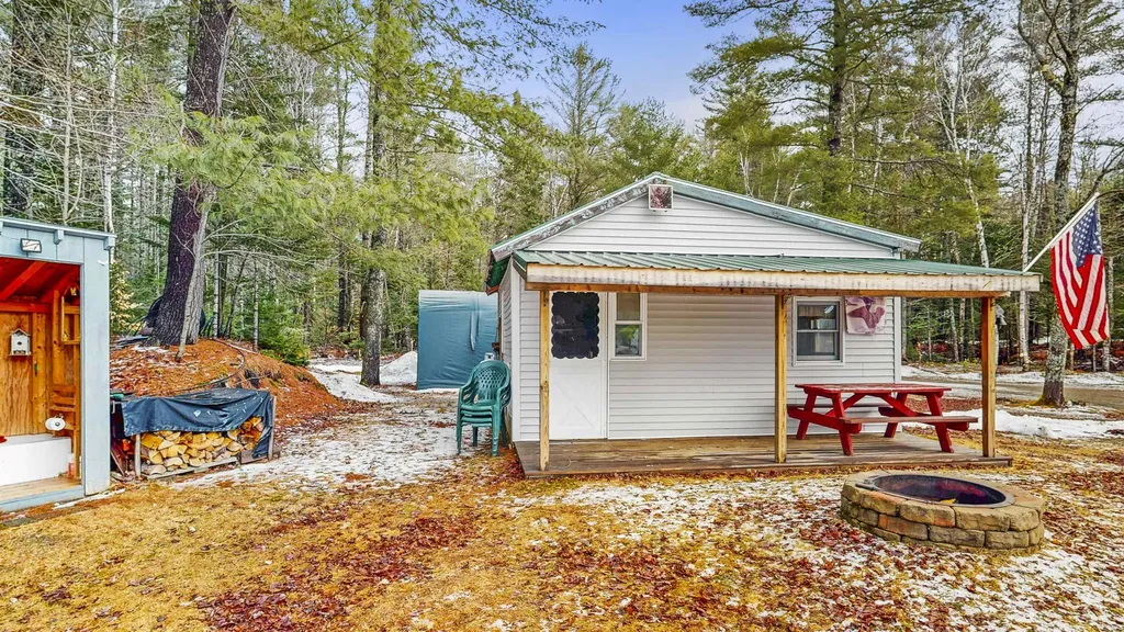 15 Hamlin Loop Bingham ME 04942