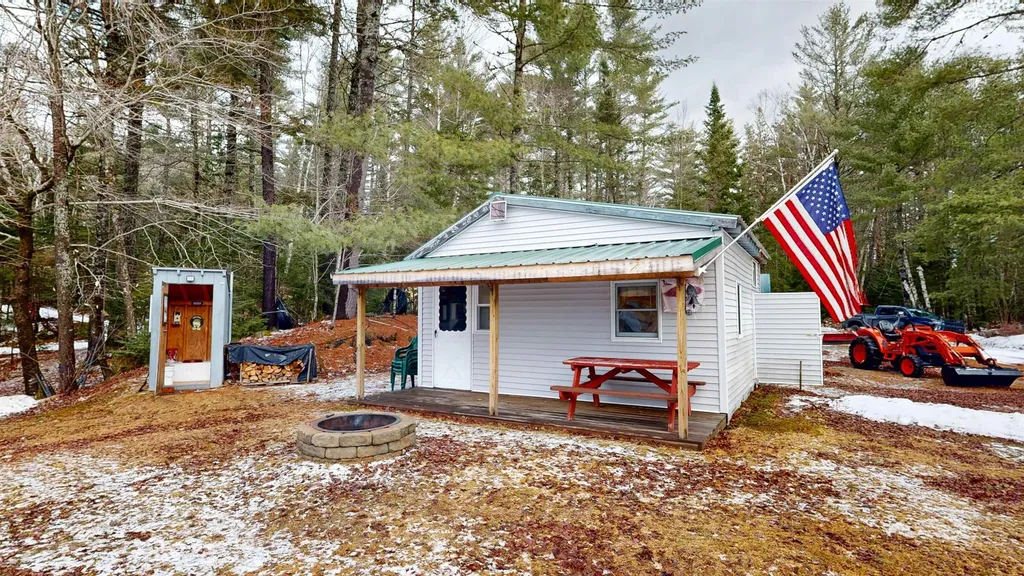 15 Hamlin Loop Bingham ME 04942