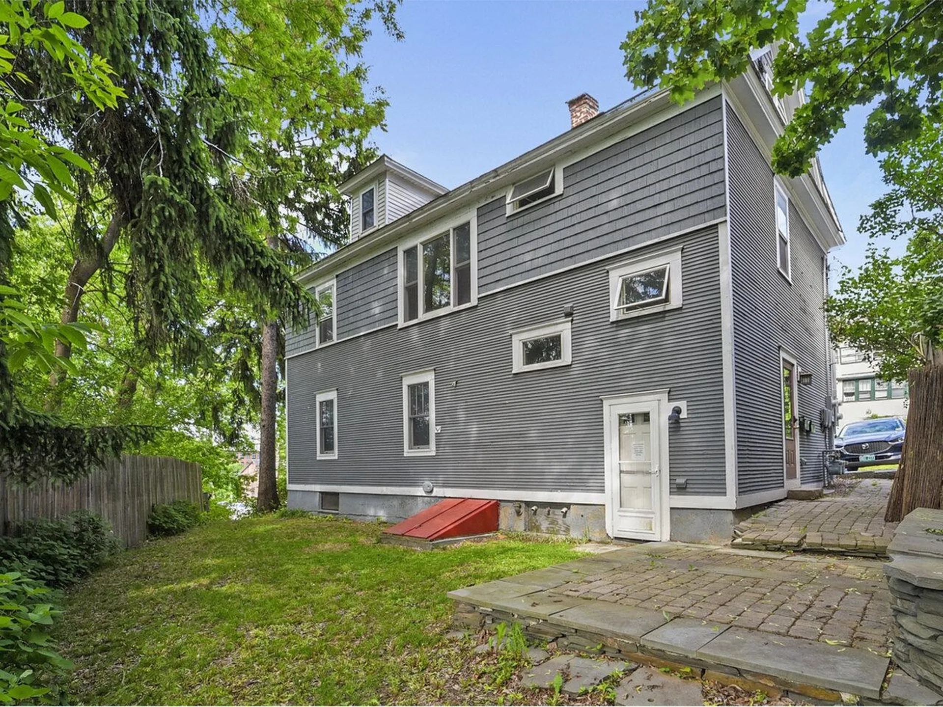 460-462 Colchester Avenue Burlington VT 05401