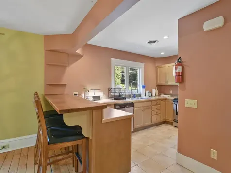 460-462 Colchester Avenue Burlington VT 05401