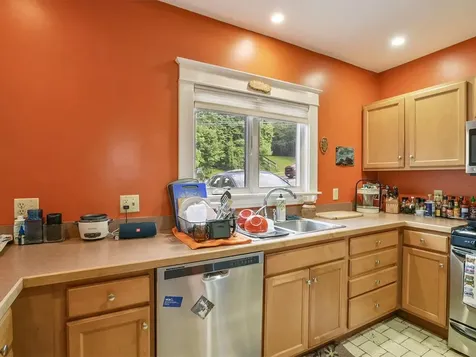 460-462 Colchester Avenue Burlington VT 05401