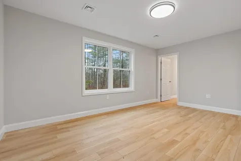 28 Hickory Hill Road Epping NH 03042