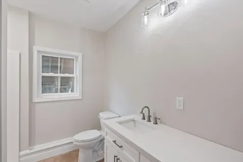 28 Hickory Hill Road Epping NH 03042