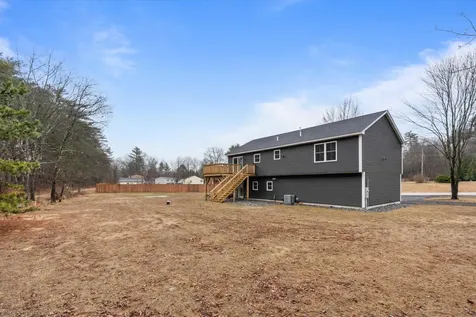 28 Hickory Hill Road Epping NH 03042
