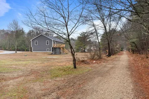 28 Hickory Hill Road Epping NH 03042
