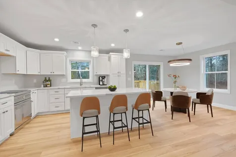 28 Hickory Hill Road Epping NH 03042