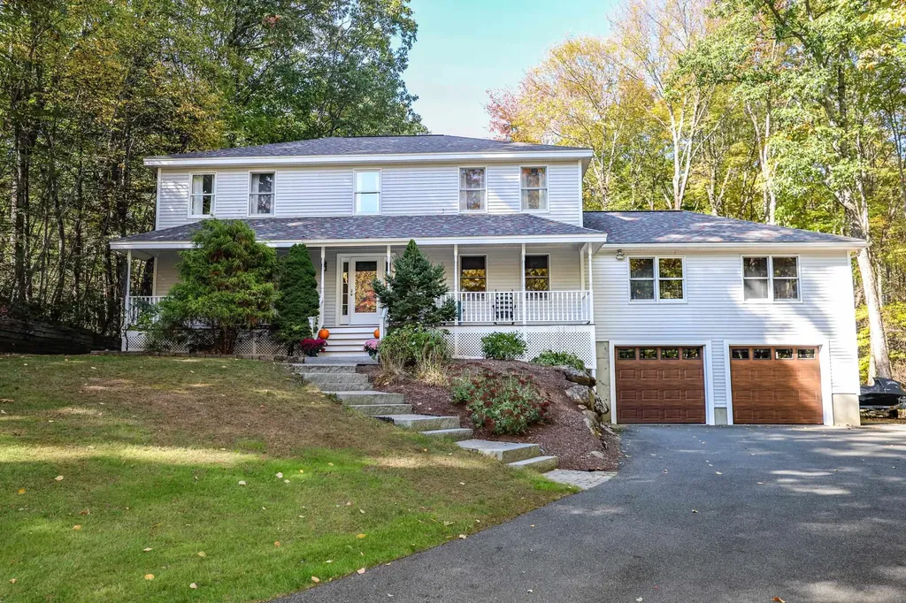 24 Ledgewood Road Bedford NH 03110