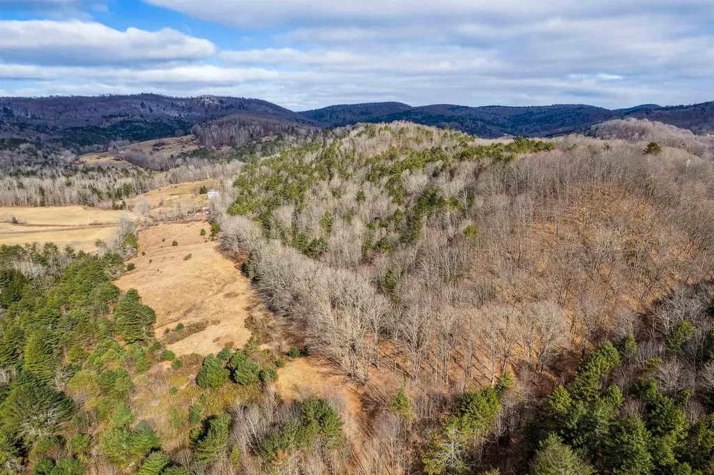 00 Russell Road Tunbridge VT 05077