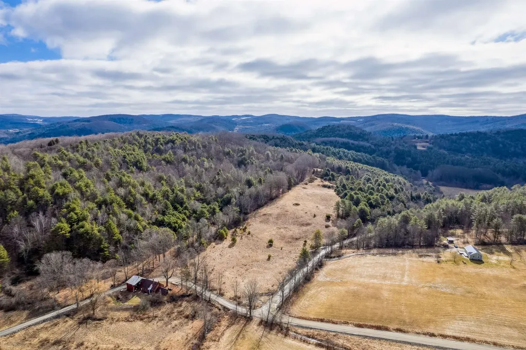 00 Russell Road Tunbridge VT 05077