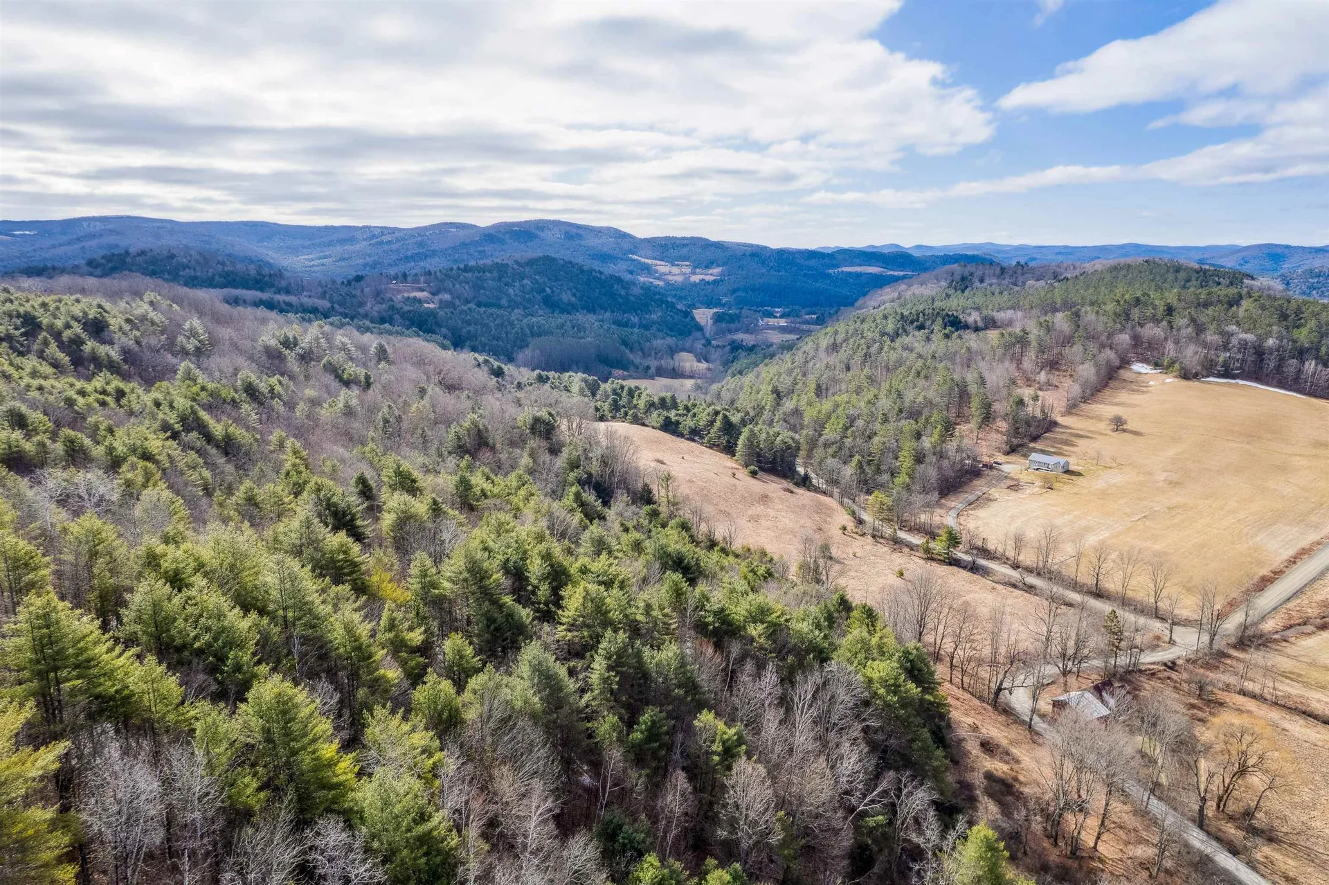 00 Russell Road Tunbridge VT 05077