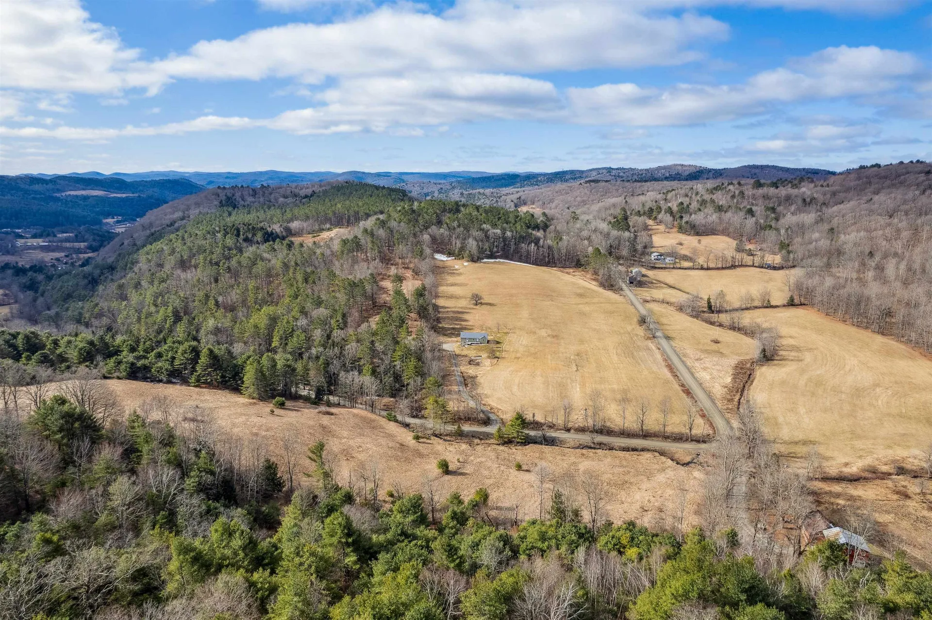 00 Russell Road Tunbridge VT 05077