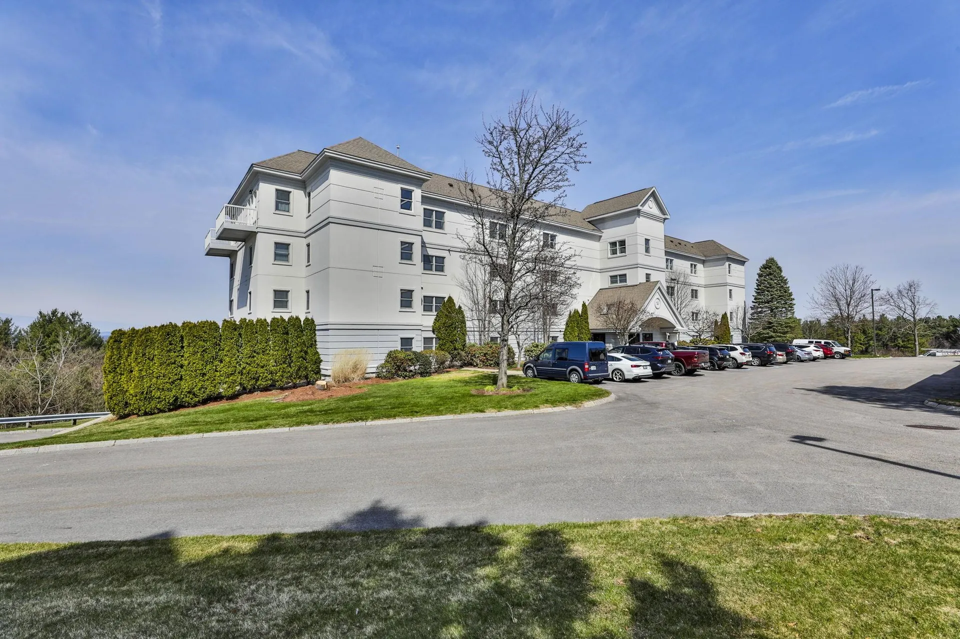 16 Mountain Laurels Drive Nashua NH 03062