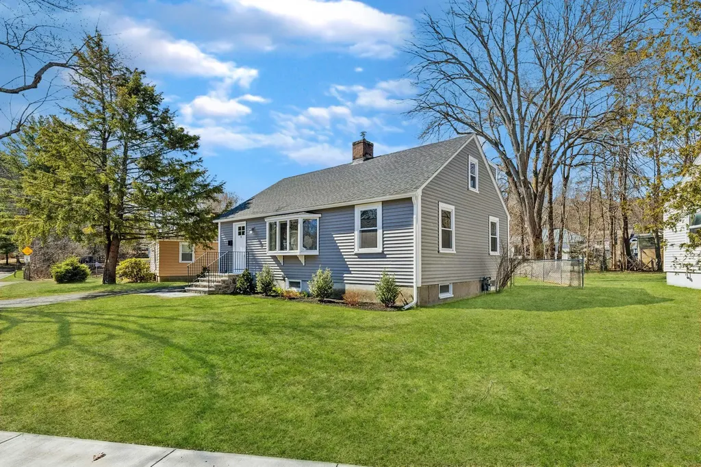 4 Schurman Avenue Portsmouth NH 03801