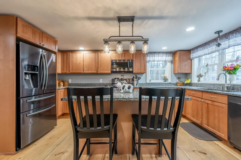 65 Barrett Road New London NH 03257