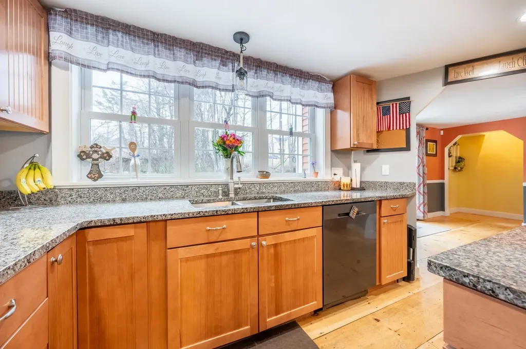 65 Barrett Road New London NH 03257