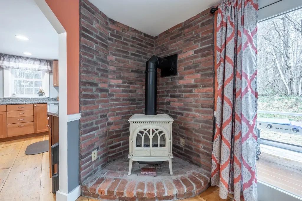 65 Barrett Road New London NH 03257