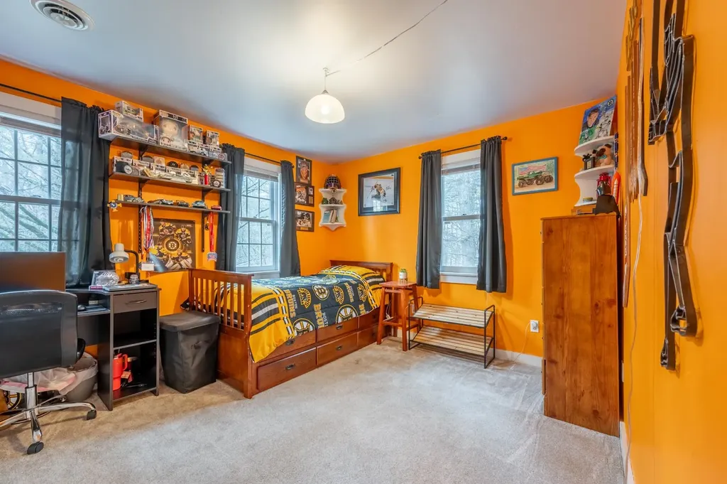 65 Barrett Road New London NH 03257