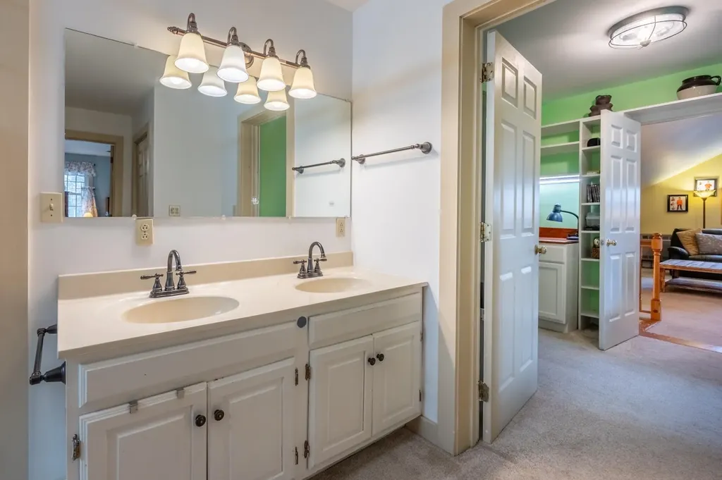 65 Barrett Road New London NH 03257