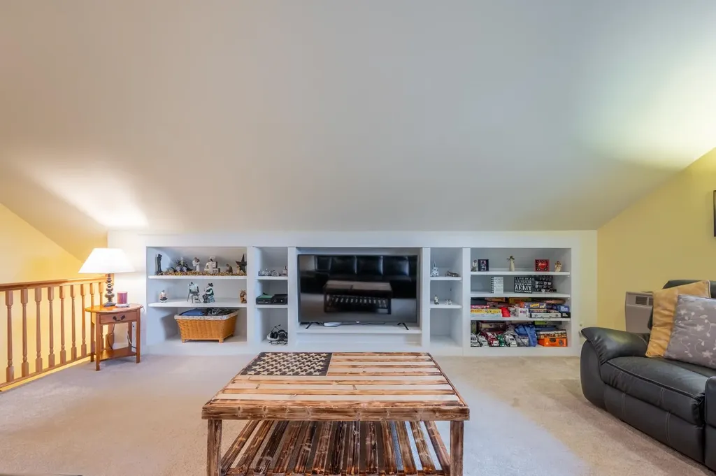 65 Barrett Road New London NH 03257