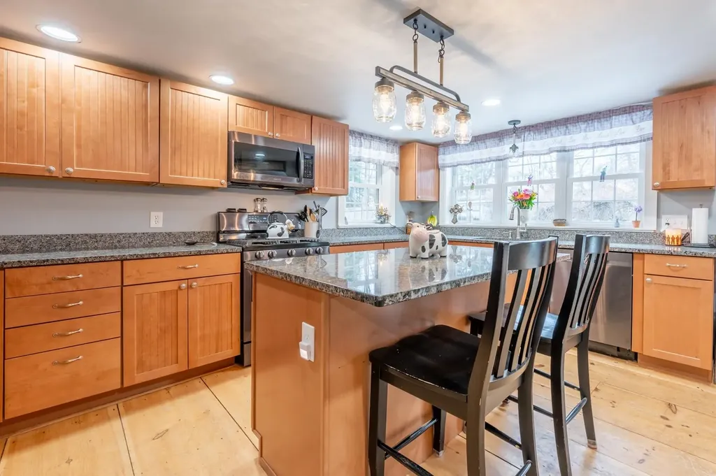 65 Barrett Road New London NH 03257