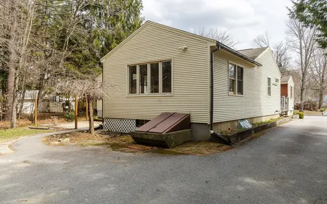 233 Pako Avenue Keene NH 03431